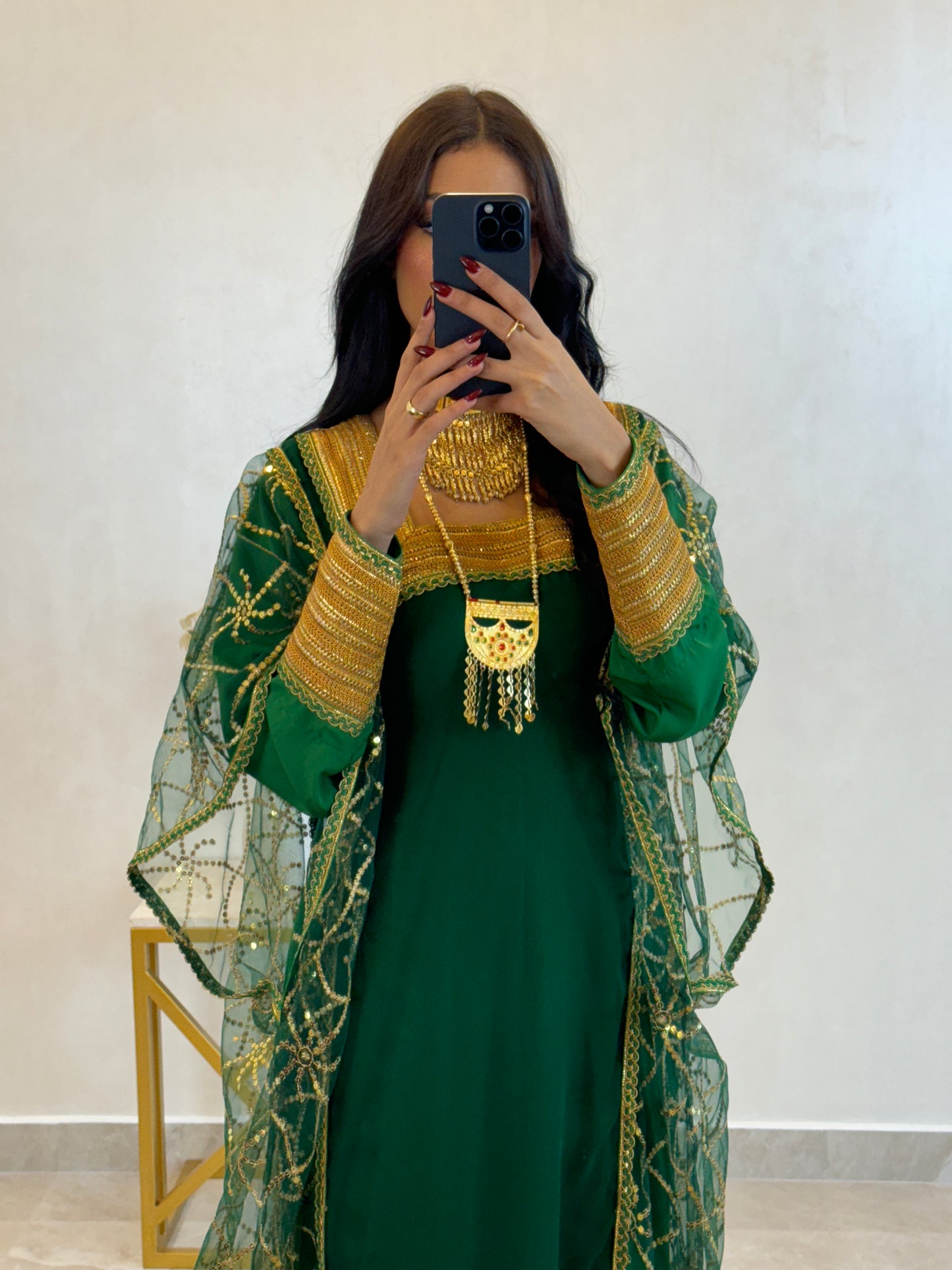 Fakhrah thob