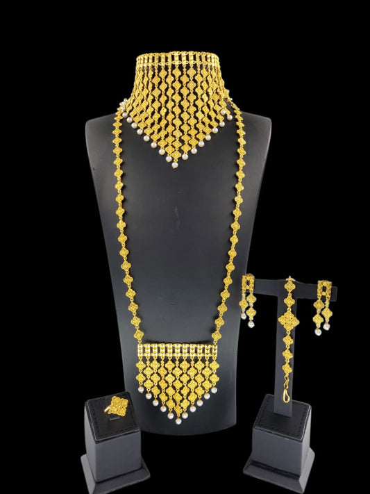 طقم اللؤلؤه